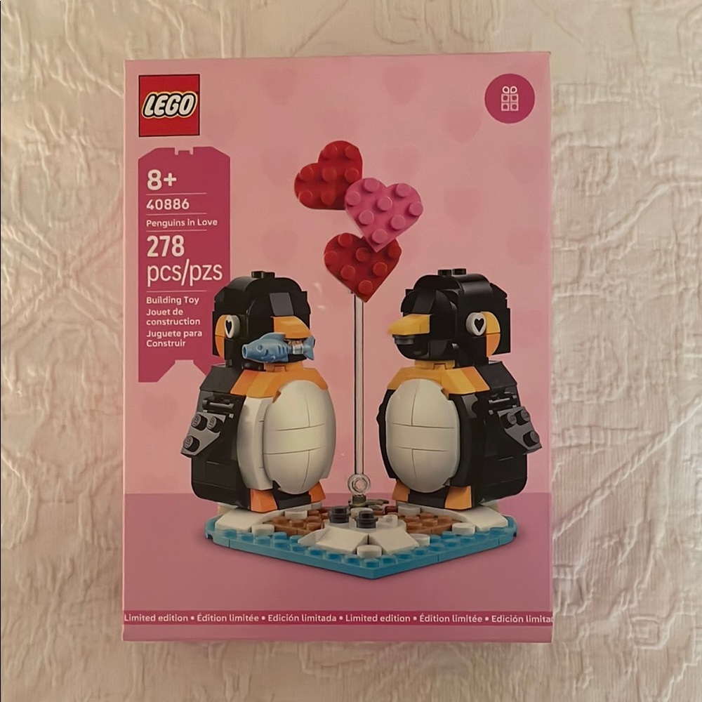 NISB Lego Penguins in Love